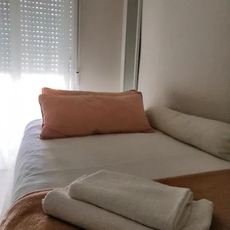 La Parada Santo Domingo 1 *