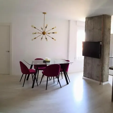 La Parada Santo Domingo 1 *