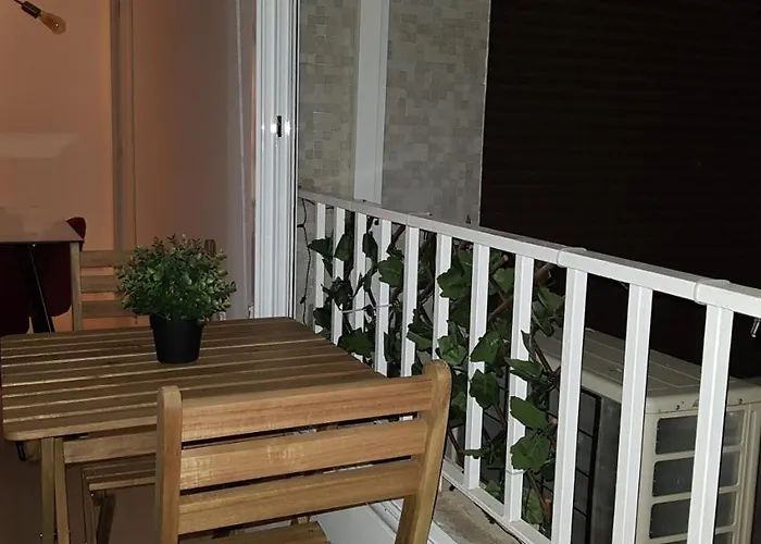 La Parada Santo Domingo 1 *